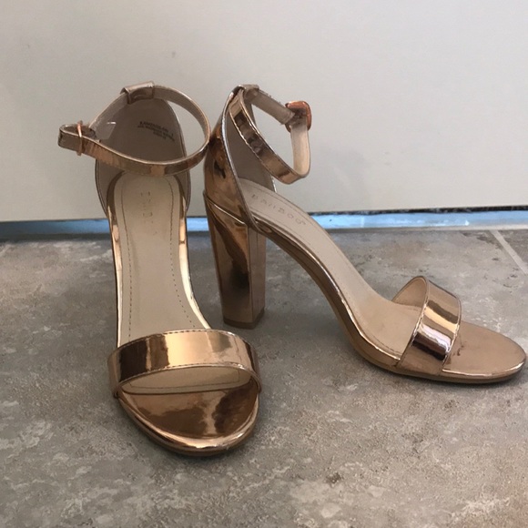 BAMBOO Shoes - Gold block heel BAMBOO Shoes - Gold block heel